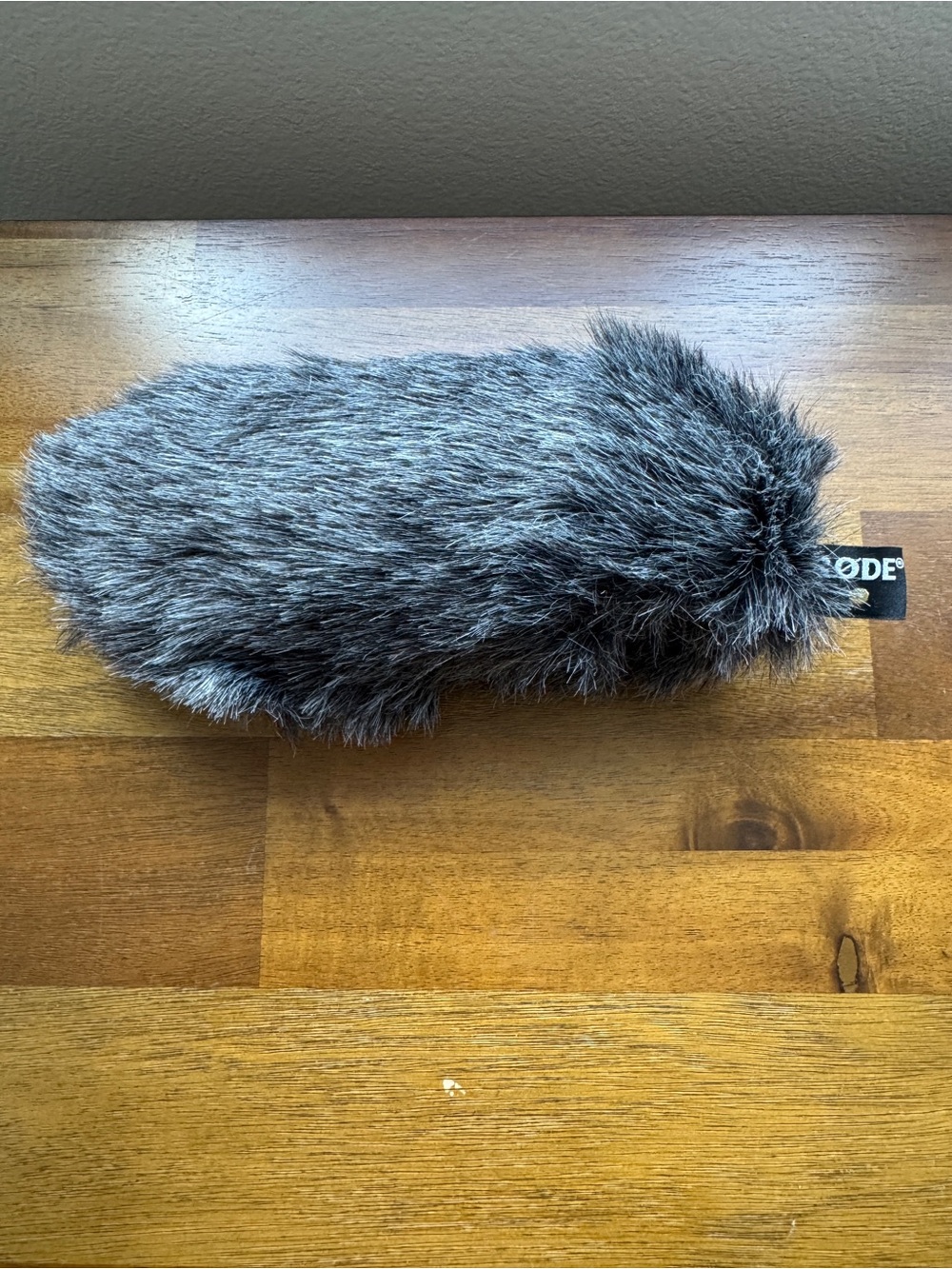 NWOT RØDE DeadCat GO Artificial Fur Wind Shield